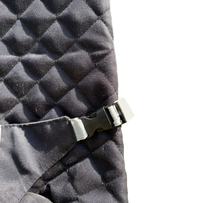 Detalle arnés silla mecedora LazyBoy MemoKoala - broche de alta densidad para mayor seguridad bebé