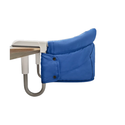 Silla HookOn azul MemoKoala vista lateral - menos de 2 kg plegable en bolso
