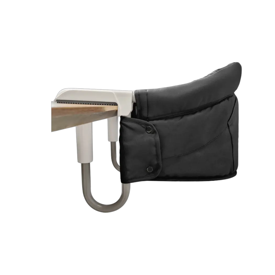 Silla HookOn negra MemoKoala vista lateral - menos de 2 kg plegable en bolso