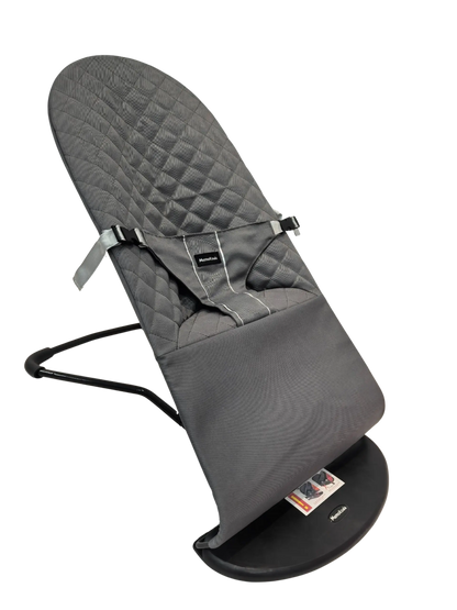 Silla mecedora LazyBoy gris MemoKoala fondo blanco lateral - mecedora bebé portátil Chile